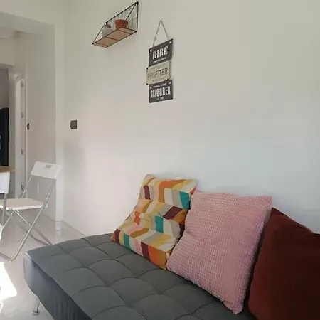 Modern Flat For Couple Center